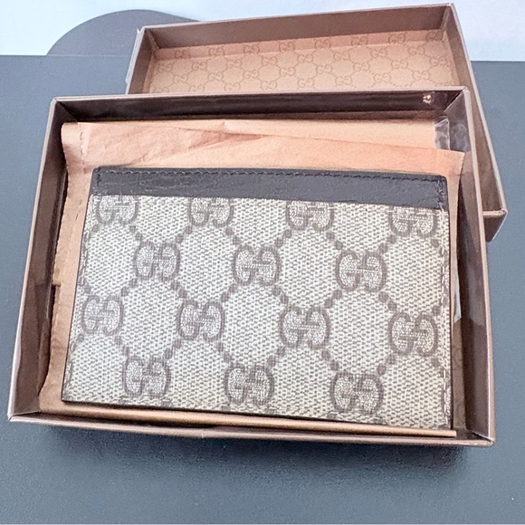 GUCCI GG Supreme Canvas w Leather trim compact card holder beige/ebony - Picture 2 of 15